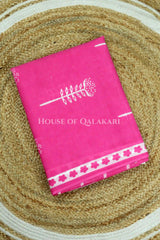 Pink Bagru Mulmul Cotton Saree with Off-White Ethnic Buti Print