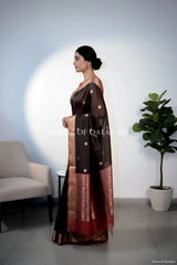 chanderi cotton saree side pose