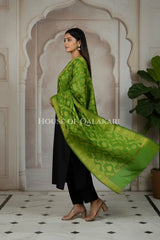 silk dupatta 0231 side pose1