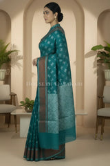 mulmul cotton patola saree 0436 side pose