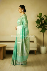 cotton saree side pose