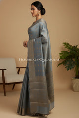 cotton saree side pose