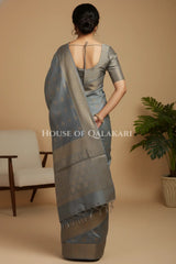 cotton saree back pose