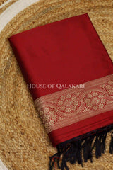 Banarasi Unstitched Dress Material in Red plain kurta and zari border along with floral zari jaal dupatta – kurta