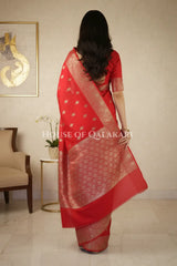 moonga silk saree back pose