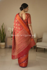 mulmul cotton patola saree back pose