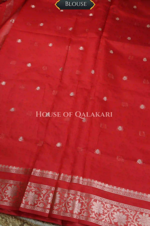 Banarasi Cotton Sarees with Zari Border and subtle pallu in Red