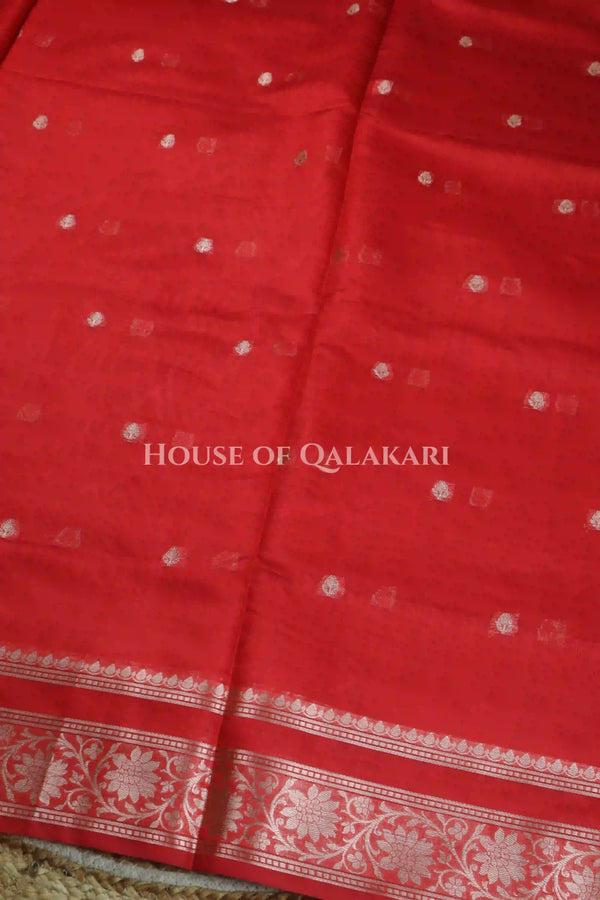 Banarasi Cotton Sarees with Zari Border and subtle pallu in Red