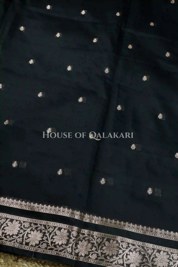 Banarasi Cotton Sarees with Zari Border and subtle pallu in Black