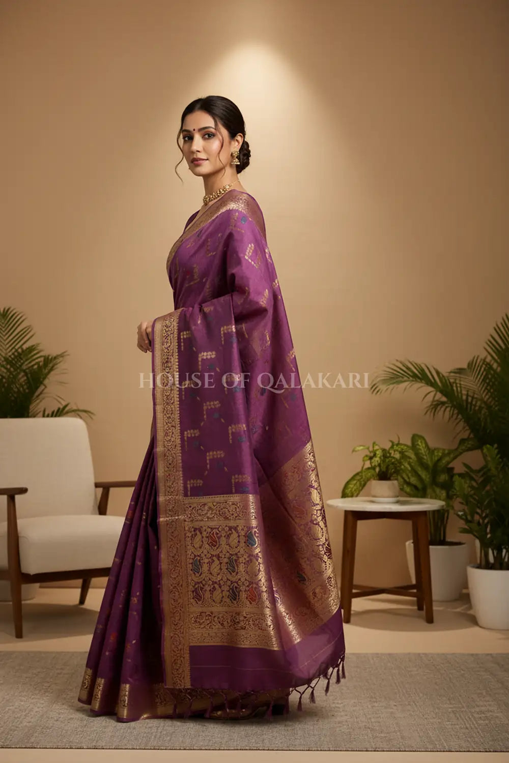 chiniya pure silk saree side pose