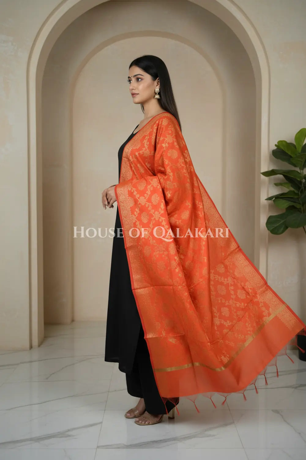 silk dupatta 0236 side pose