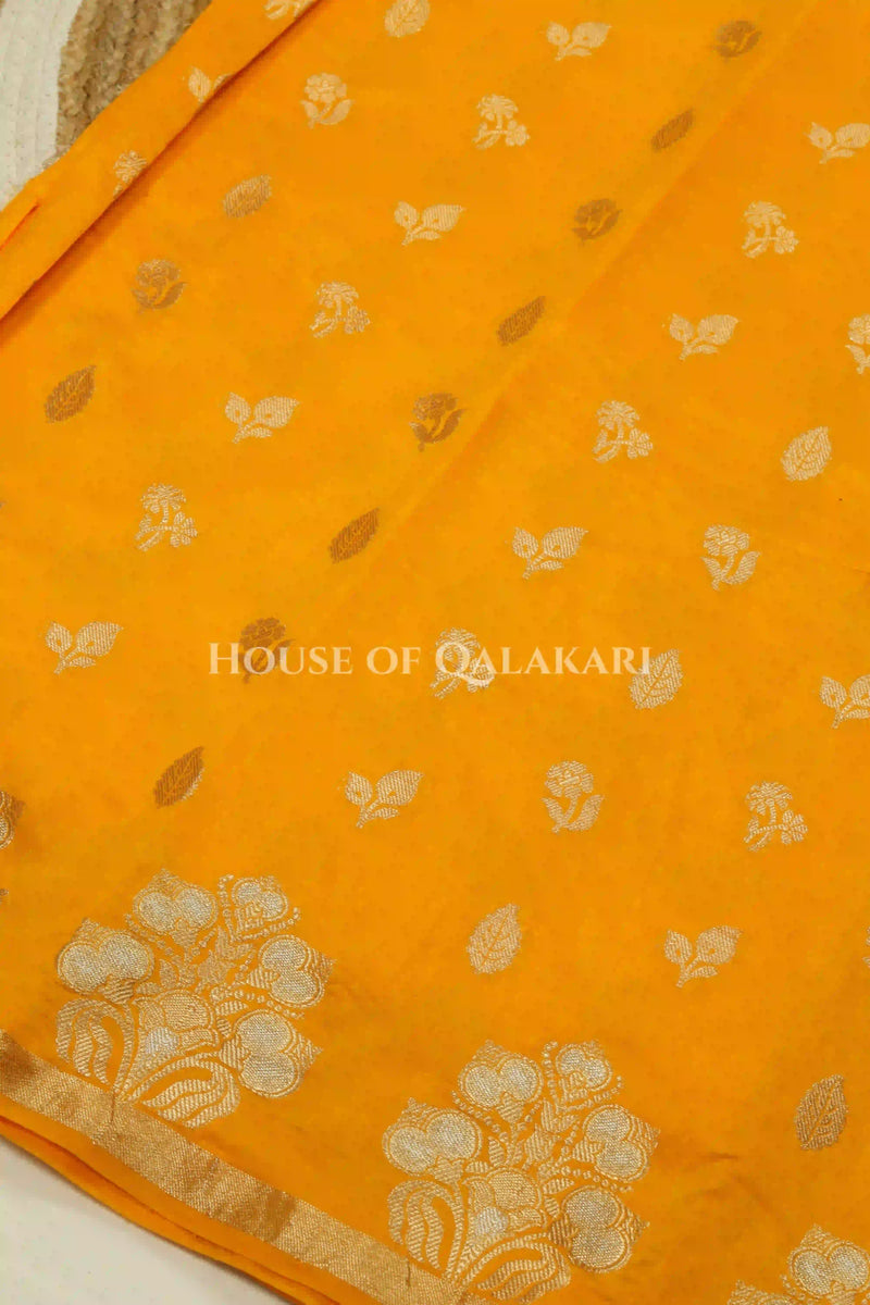 Monga Silk Saree body