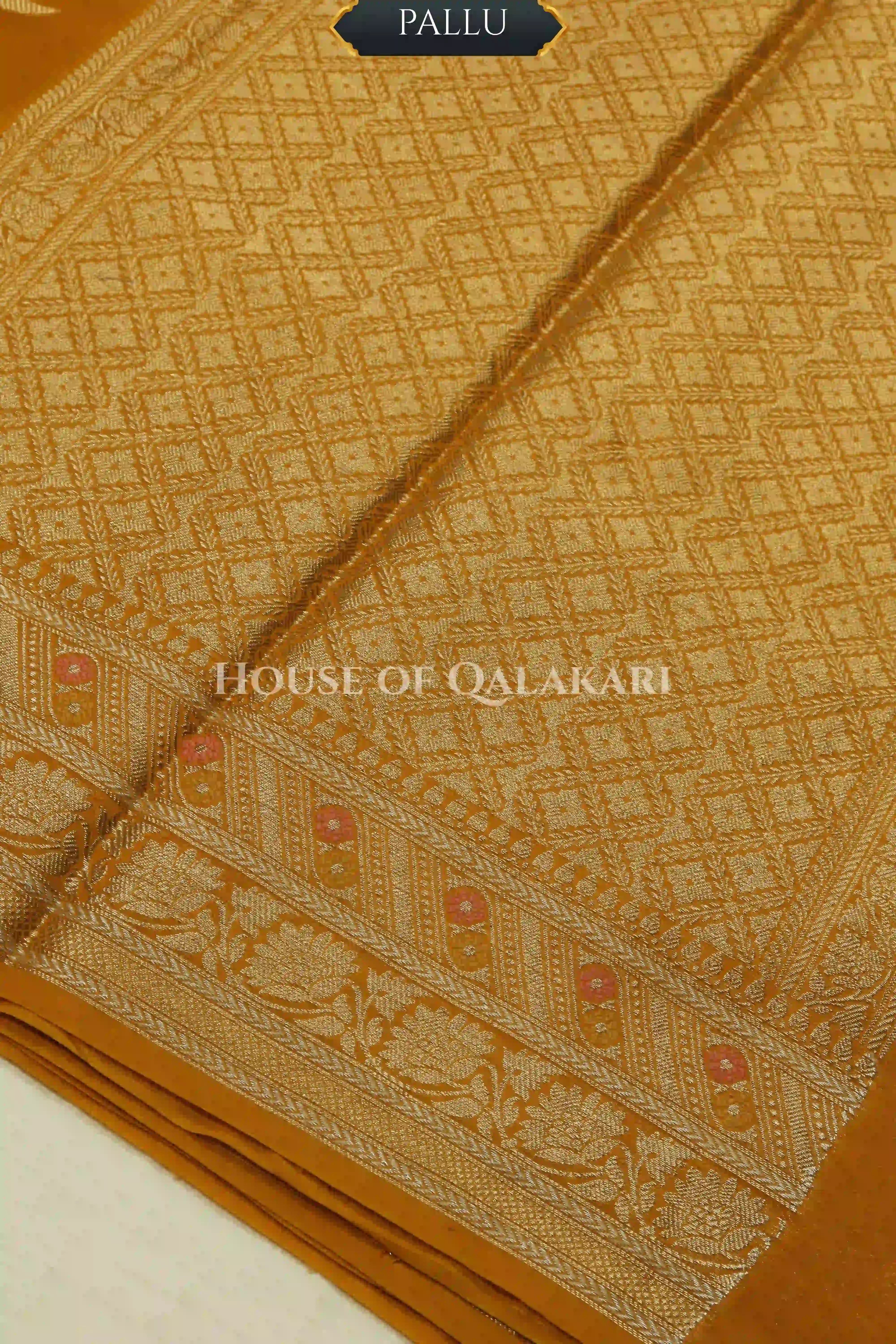 chiniya pure silk saree pallu