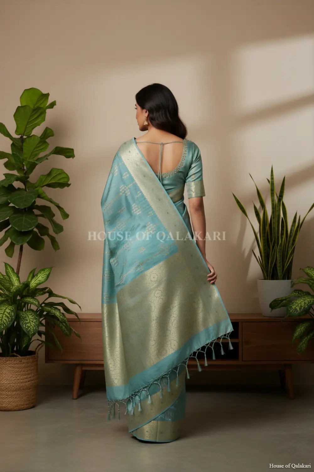 chiniya pure silk saree back pose