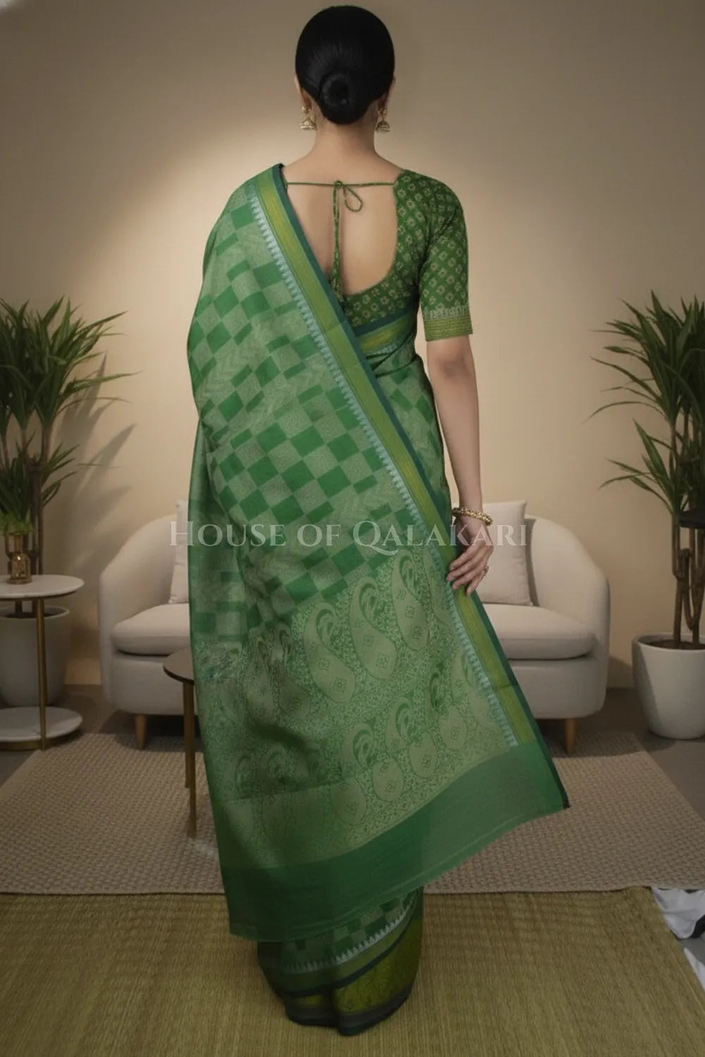mulmul cotton patola saree 0432 back pose