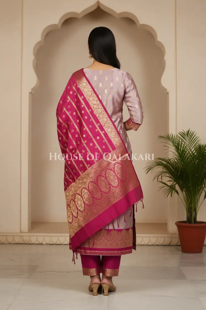 Banarasi Silk in lilac and magenta contrast with Intricate Zari Buti – back pose