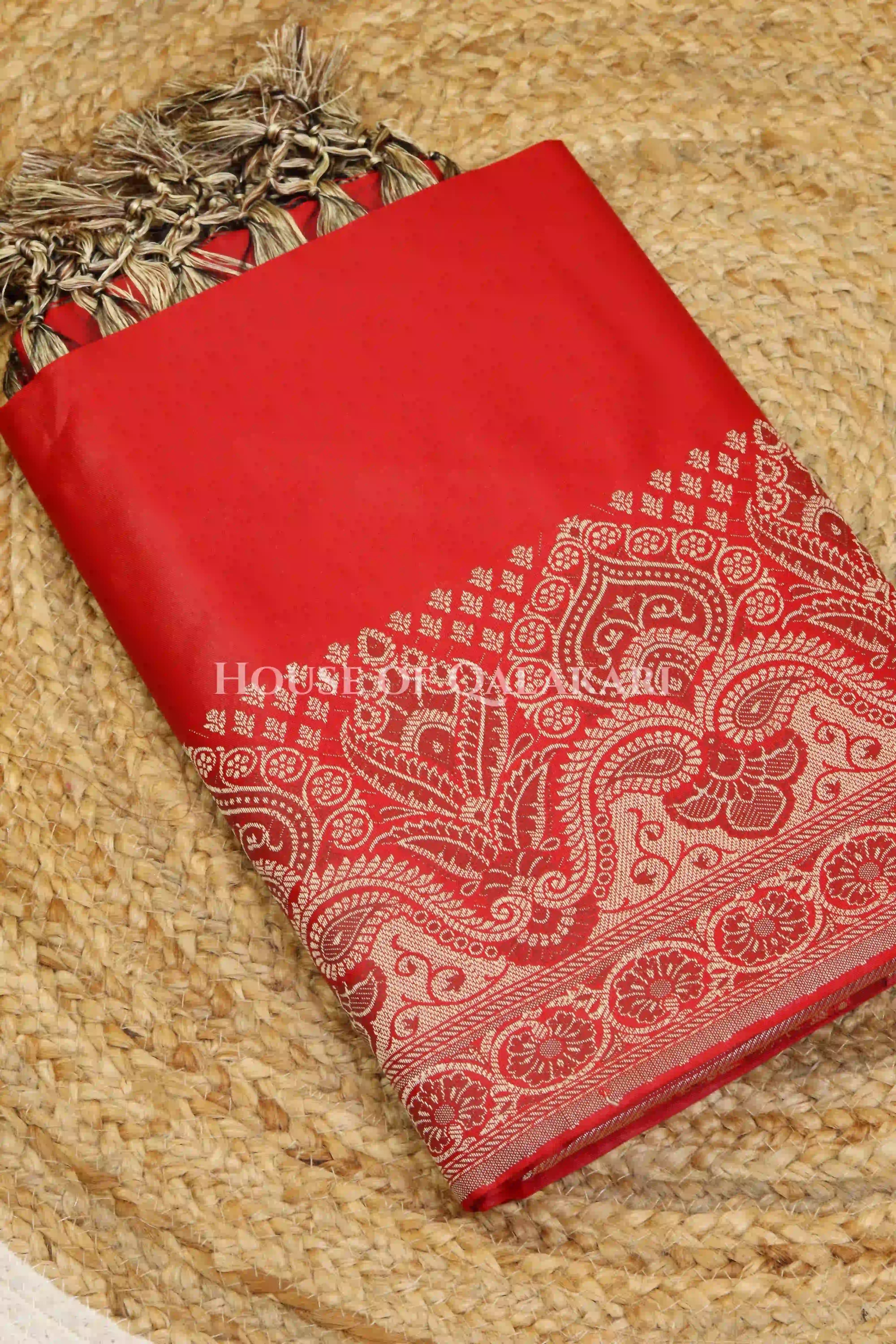 Banarasi Unstitched Dress Material in Red and with plain body and resham border and diagonally striped resham dupatta – kurta