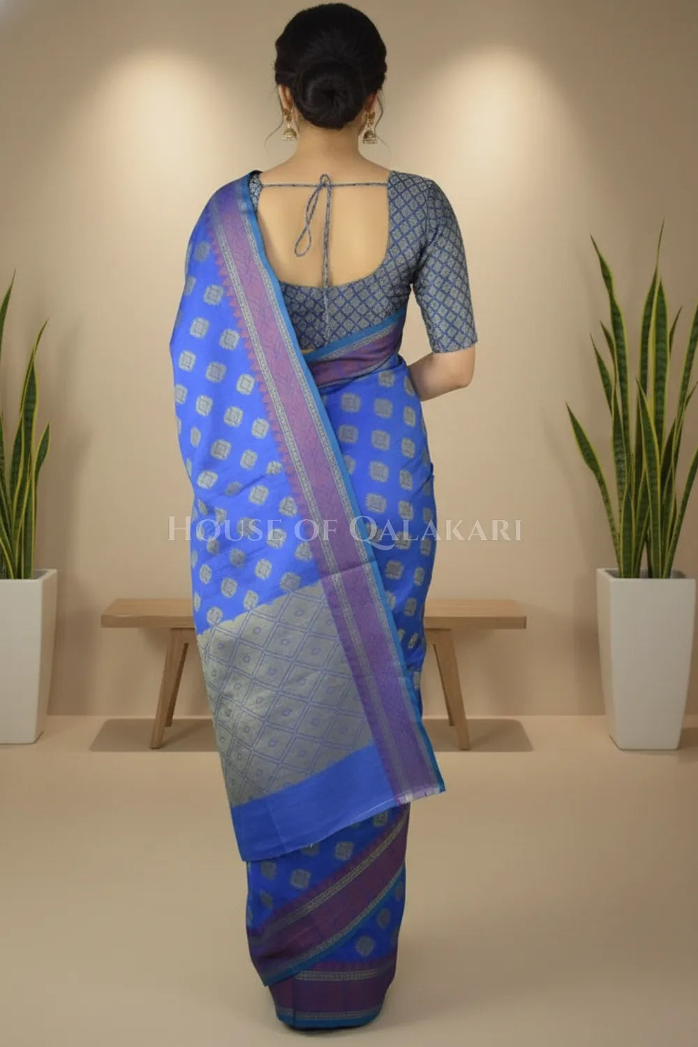 mulmul cotton patola saree 0421 back pose