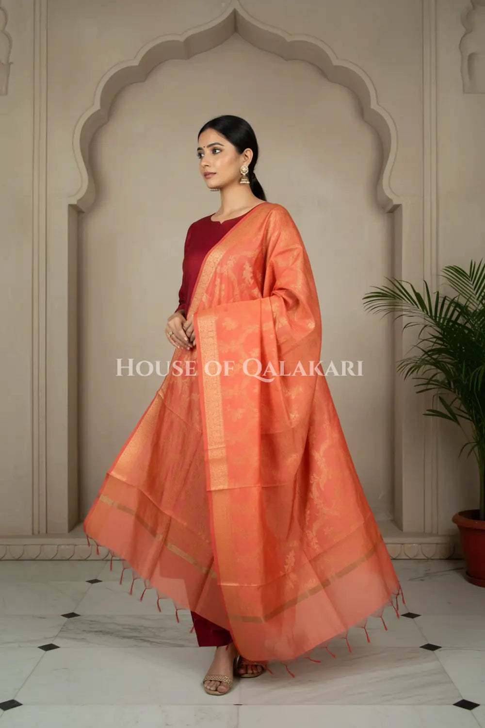 silk dupatta 0230 side pose