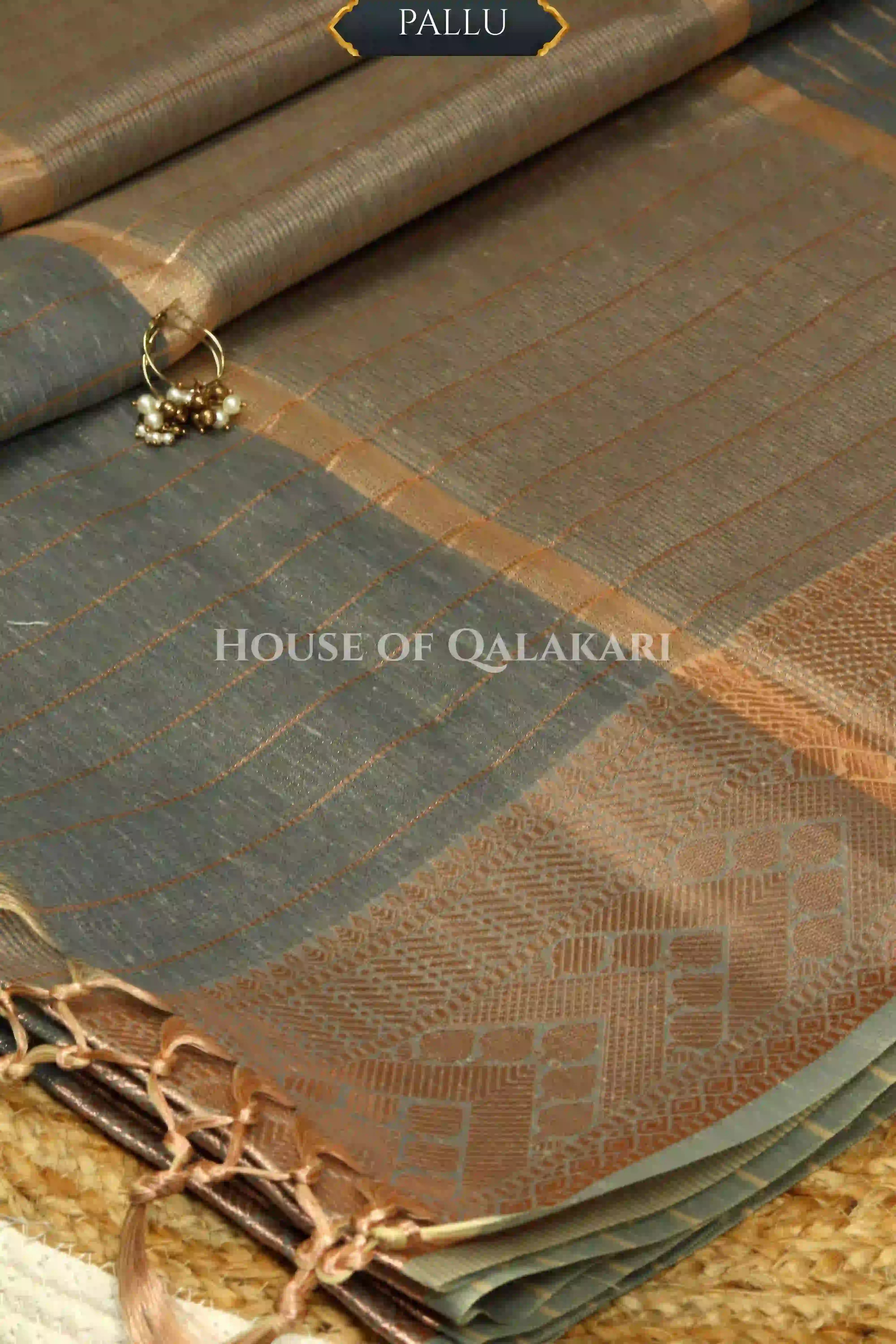linen saree pallu