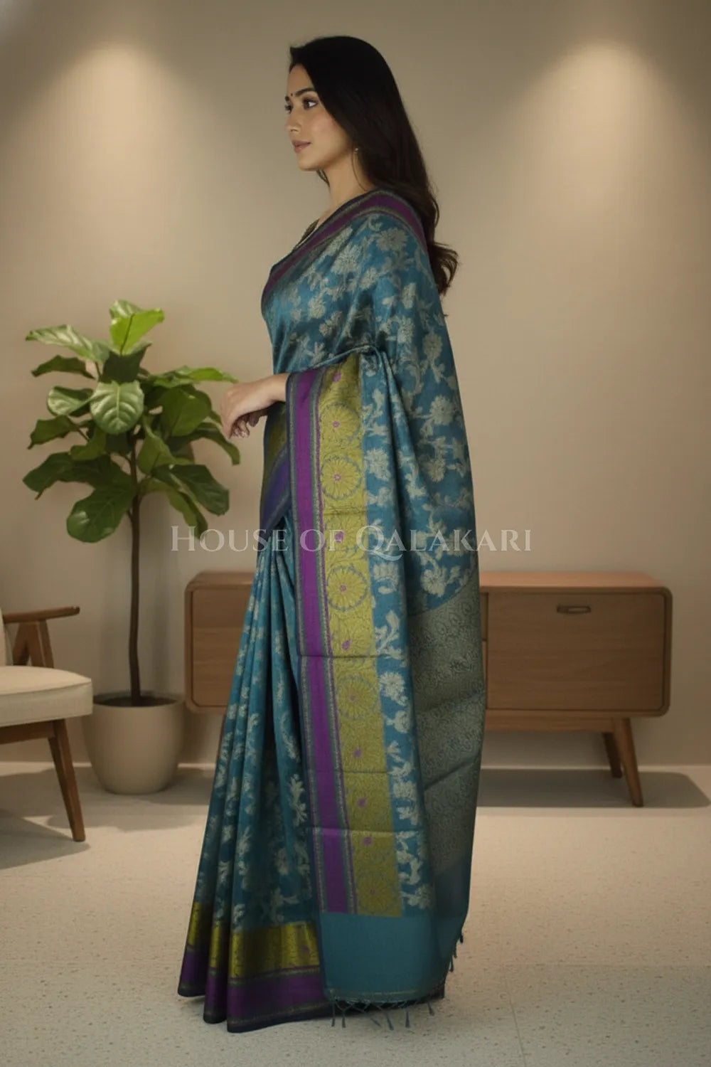 mulmul cotton patola saree 0416 side pose