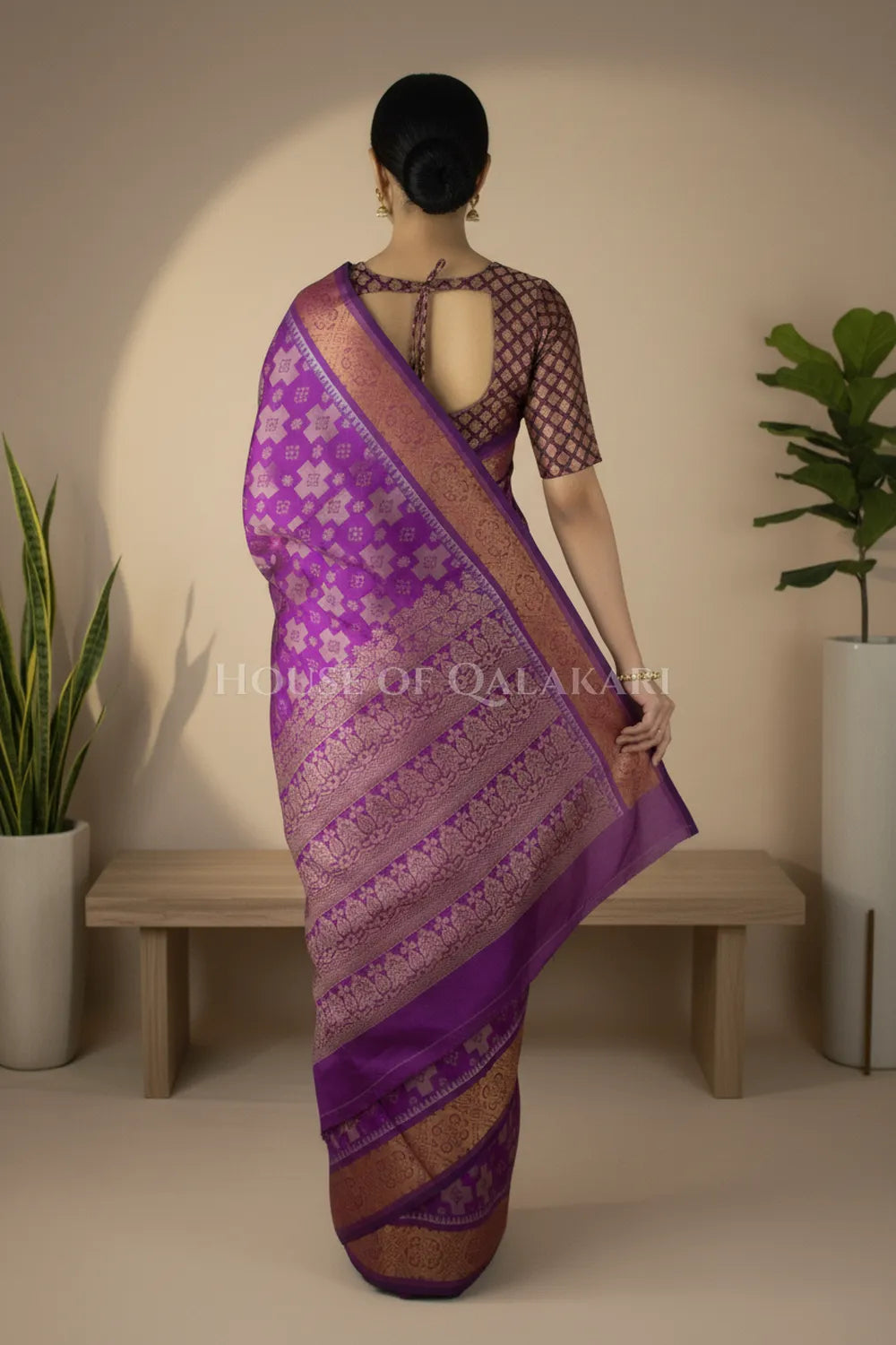 mulmul cotton patola saree 0427 back pose