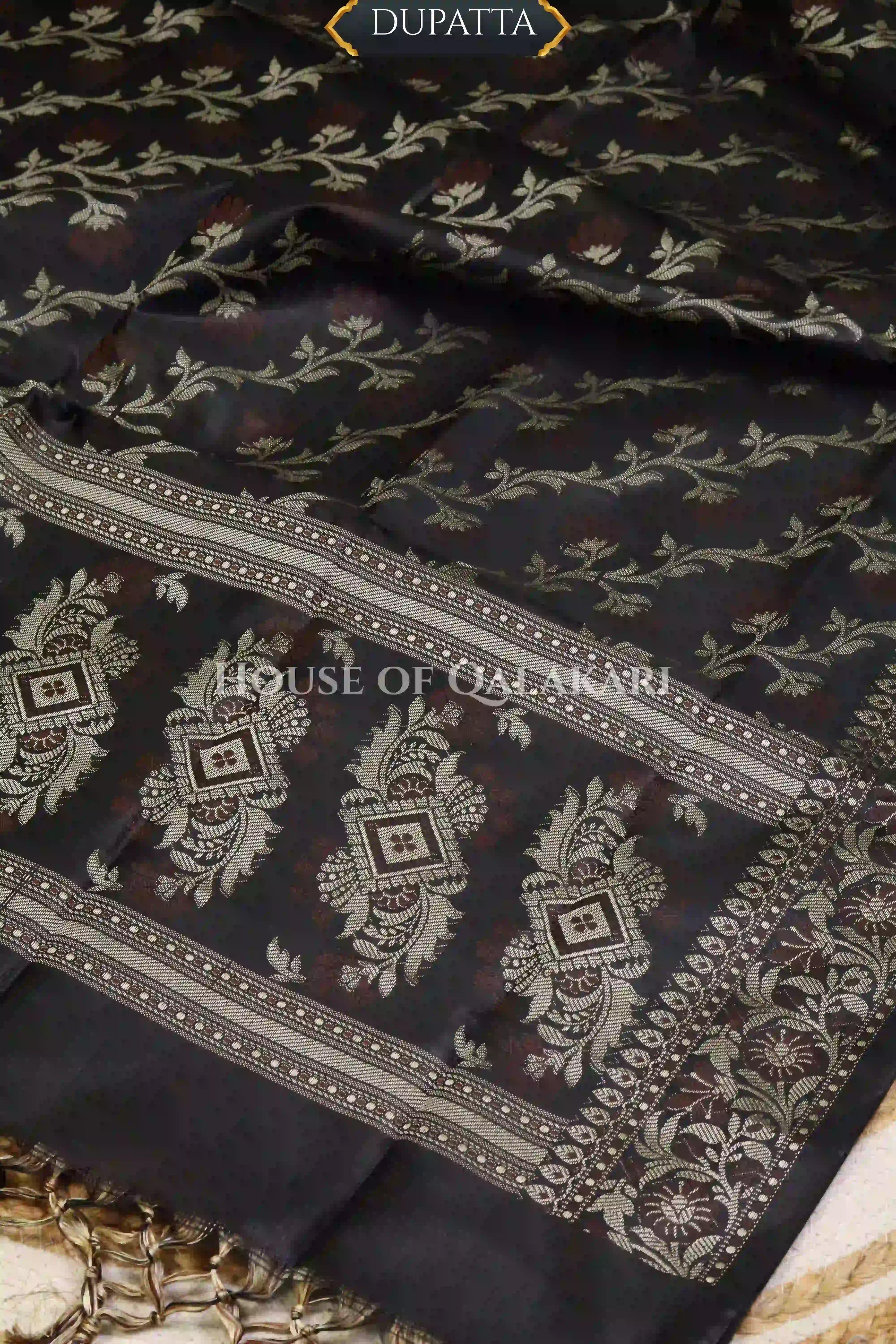 Banarasi Unstitched Dress Material in Black and with plain body and resham border and diagonally striped resham dupatta – dupatta