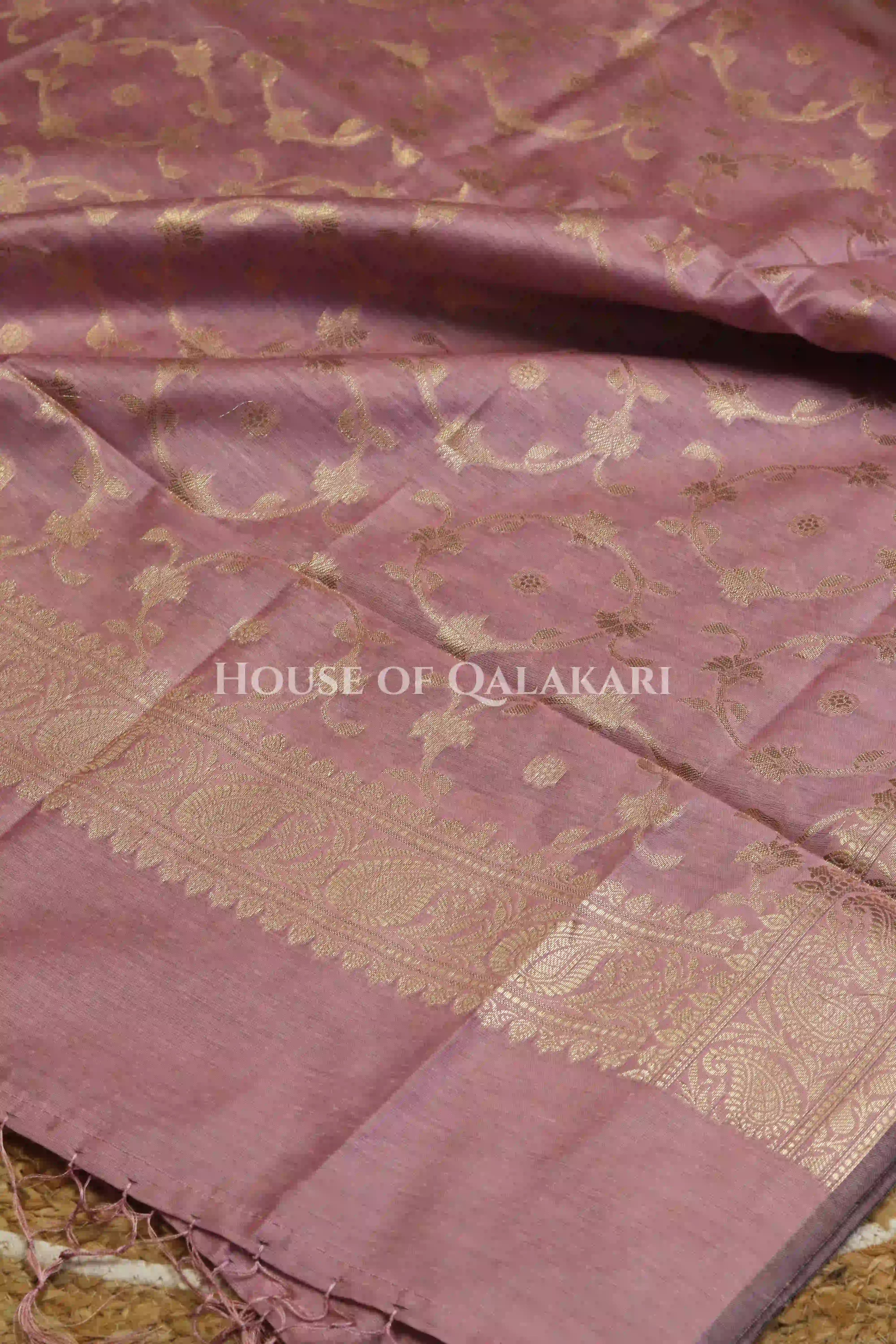Banarasi Cotton Silk blend Unstitched Dress Material in Rose Pink colour with Intricate Zari Diamond Buti – dupatta