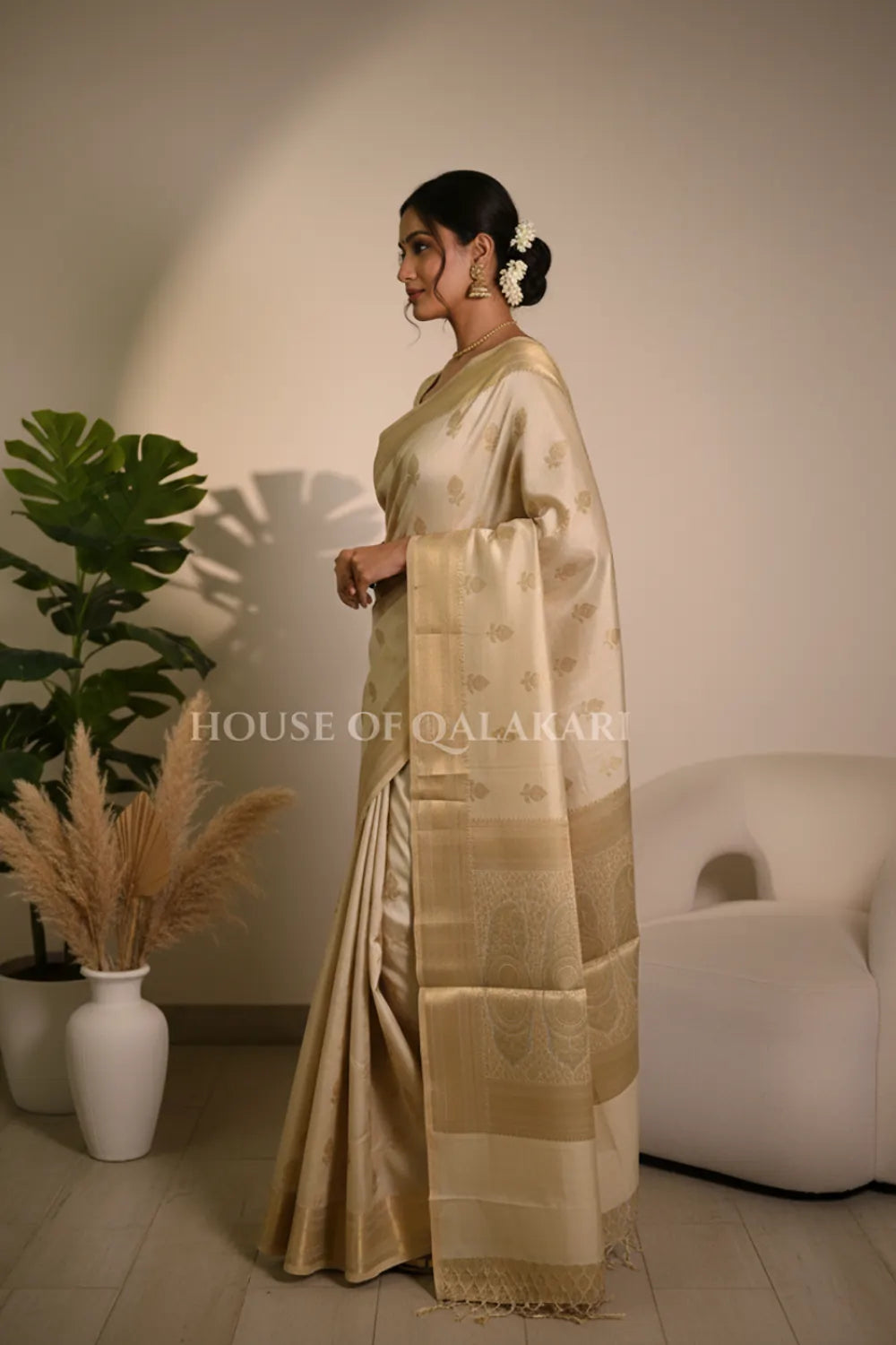 chiniya pure silk saree back pose
