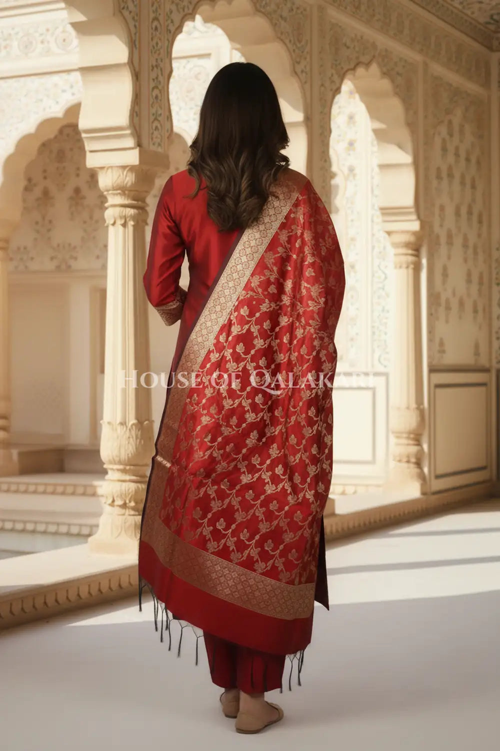 Banarasi Unstitched Dress Material in Red plain kurta and zari border along with floral zari jaal dupatta – back pose