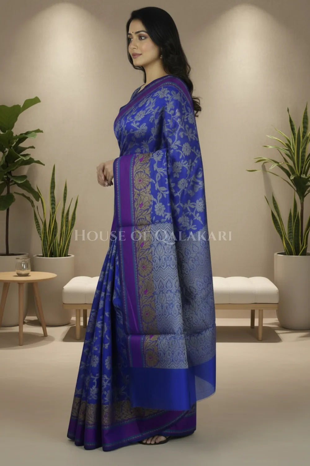 mulmul cotton patola saree 0417 side pose