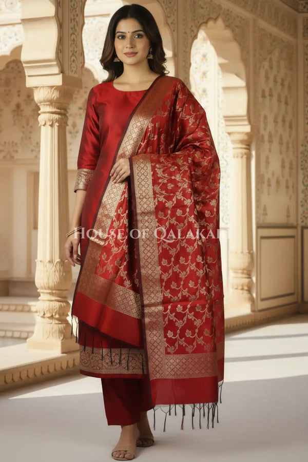 Banarasi Unstitched Dress Material in Red plain kurta and zari border along with floral zari jaal dupatta – front pose
