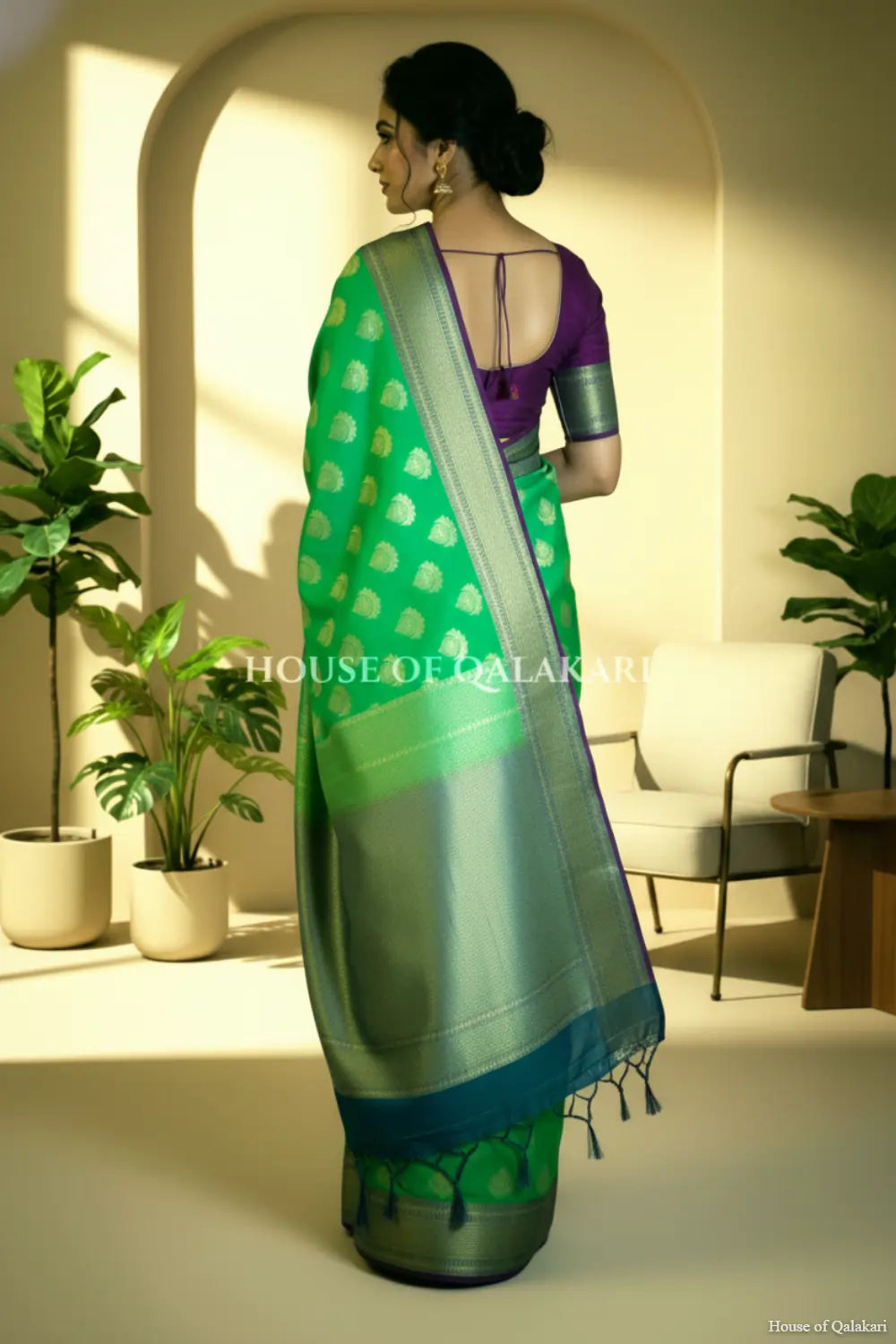 georget silk saree back pose