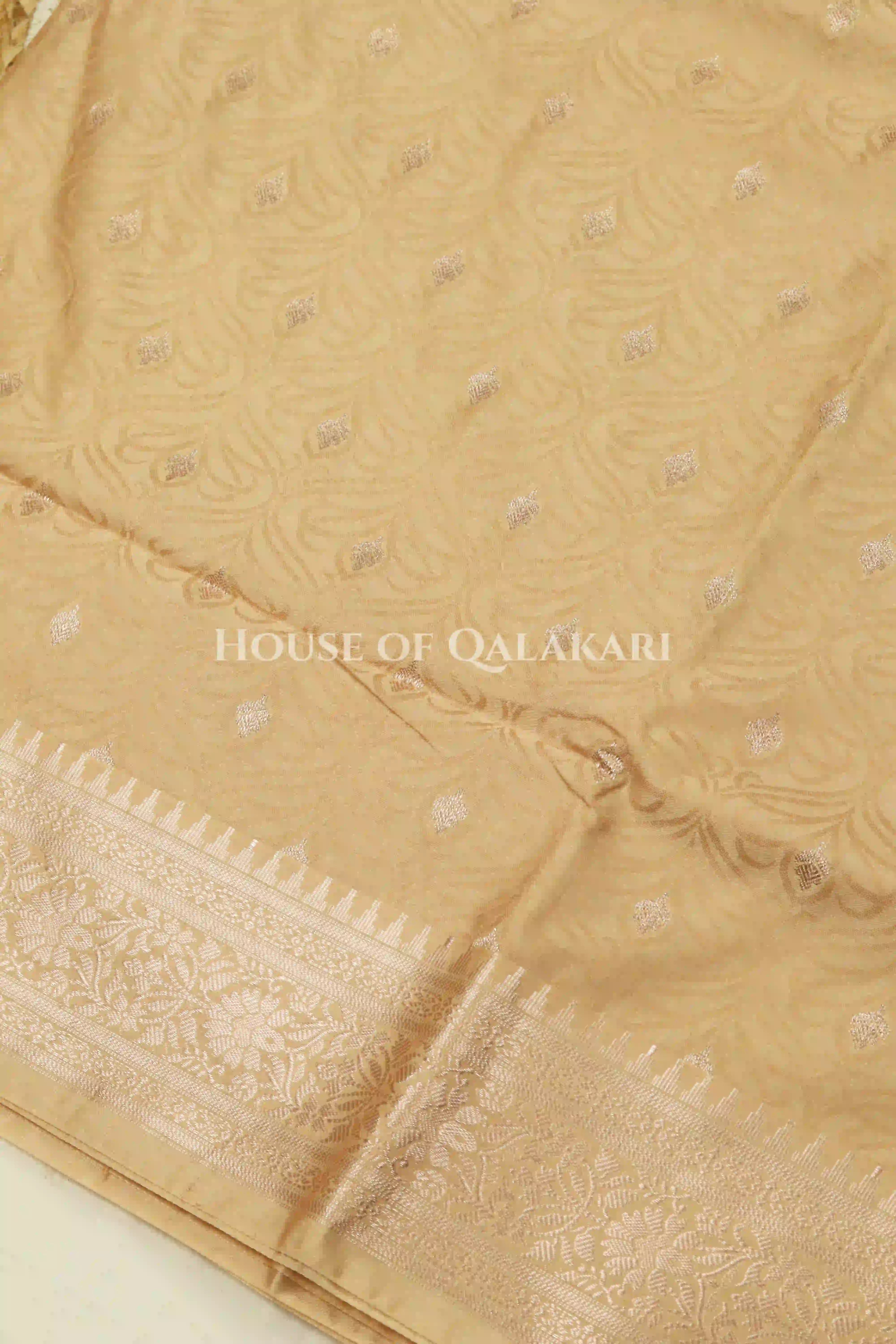 Mushroom silk Saree body