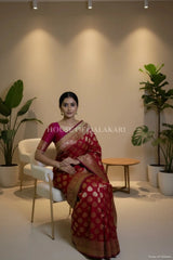 georget silk saree sitting pose