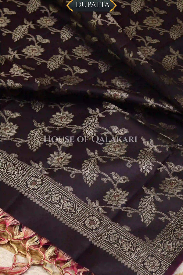 Banarasi Unstitched Dress Material in apricot beige and with all over leaf buti and resham border along with floral resham jaal dupatta – dupatta