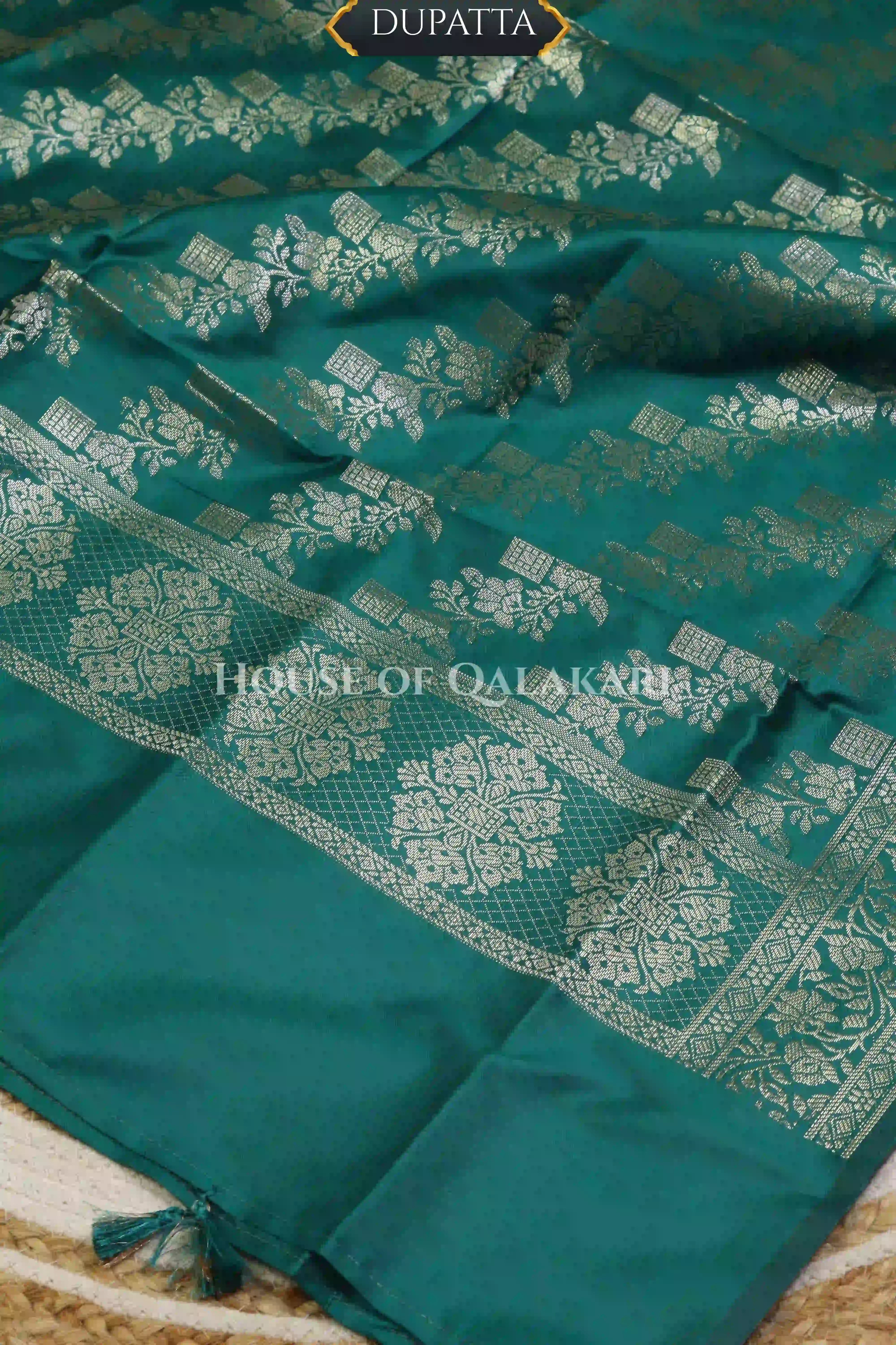 Banarasi silk Unstitched Dress Material in Emerald Green and with lotus floral border and diagonal striped zari work dupatta – dupatta