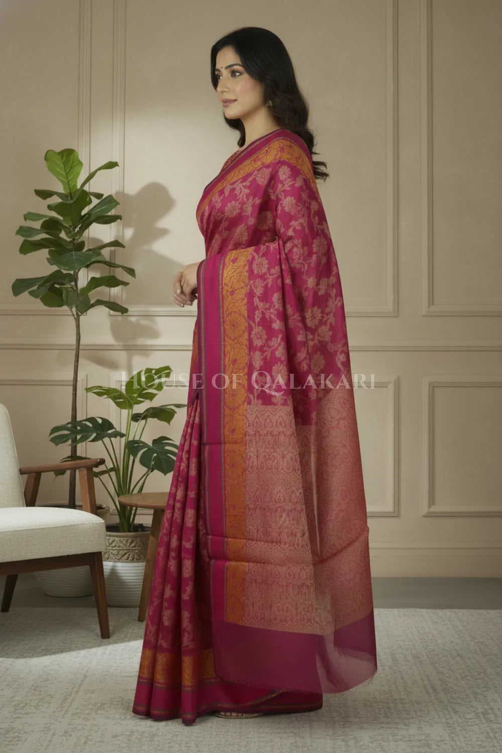 mulmul cotton patola saree 0415 side pose