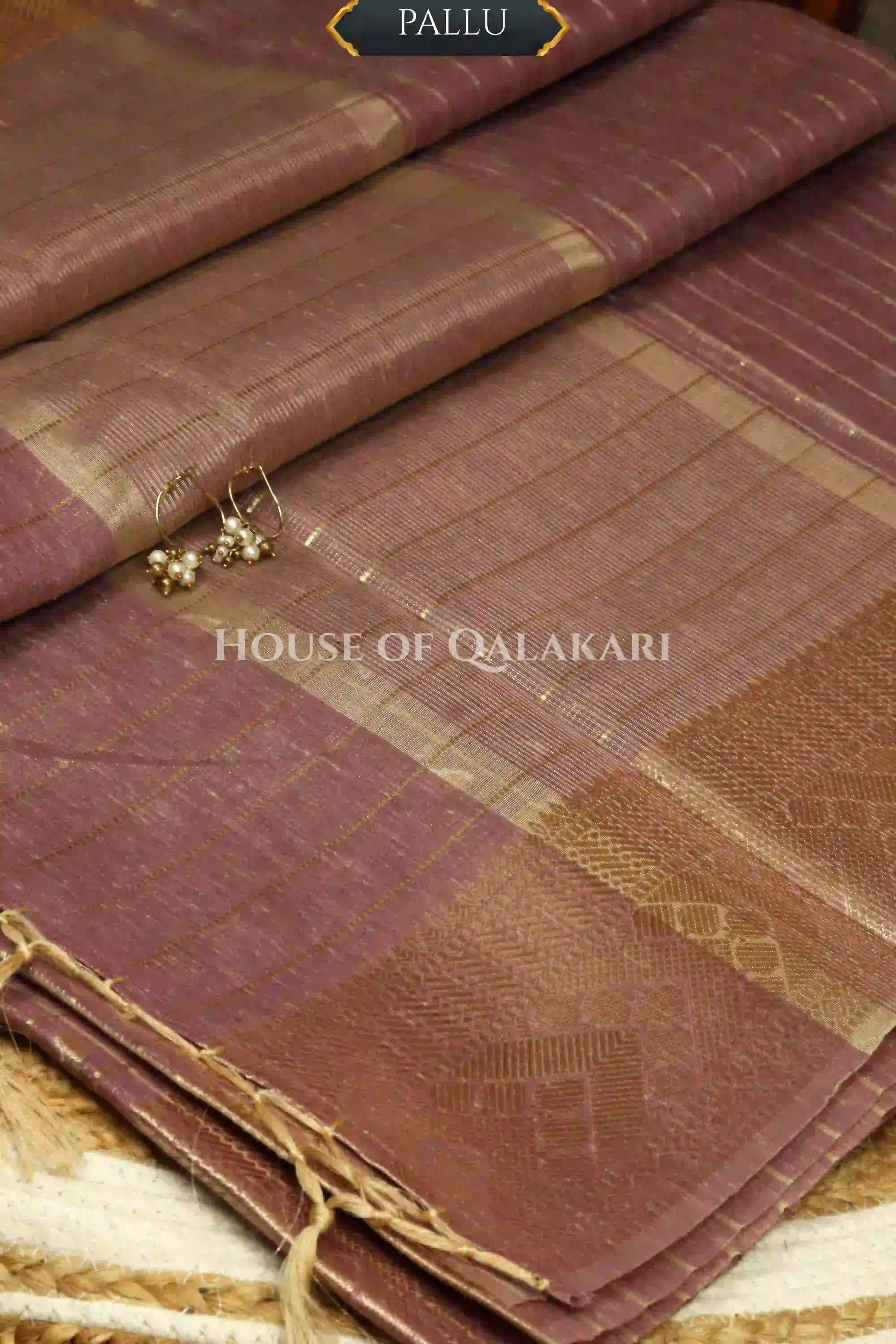 linen saree pallu