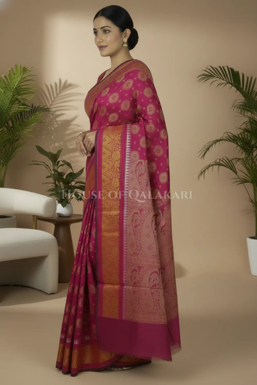 mulmul cotton patola saree 0426 side pose