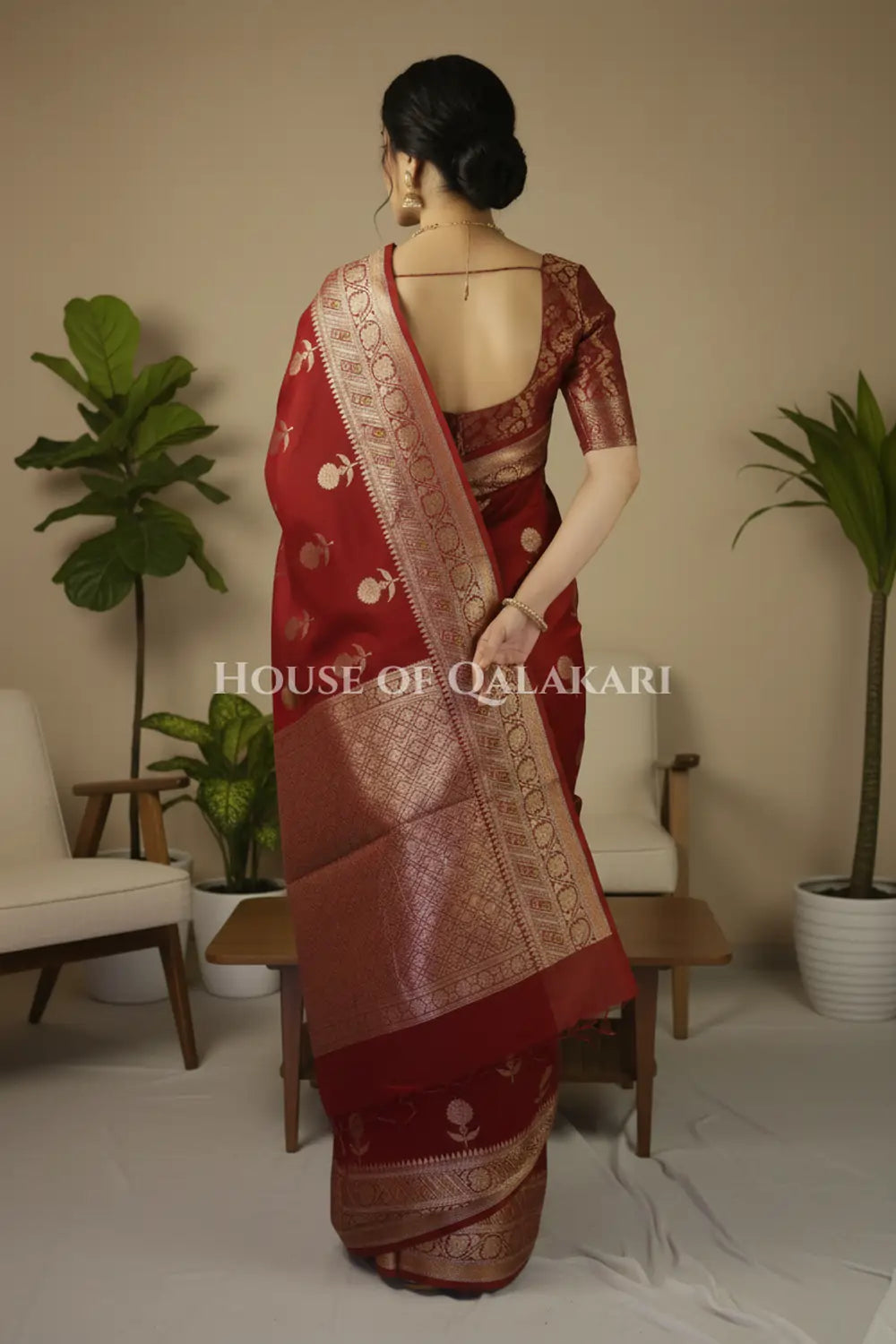 chiniya pure silk saree sitting pose 