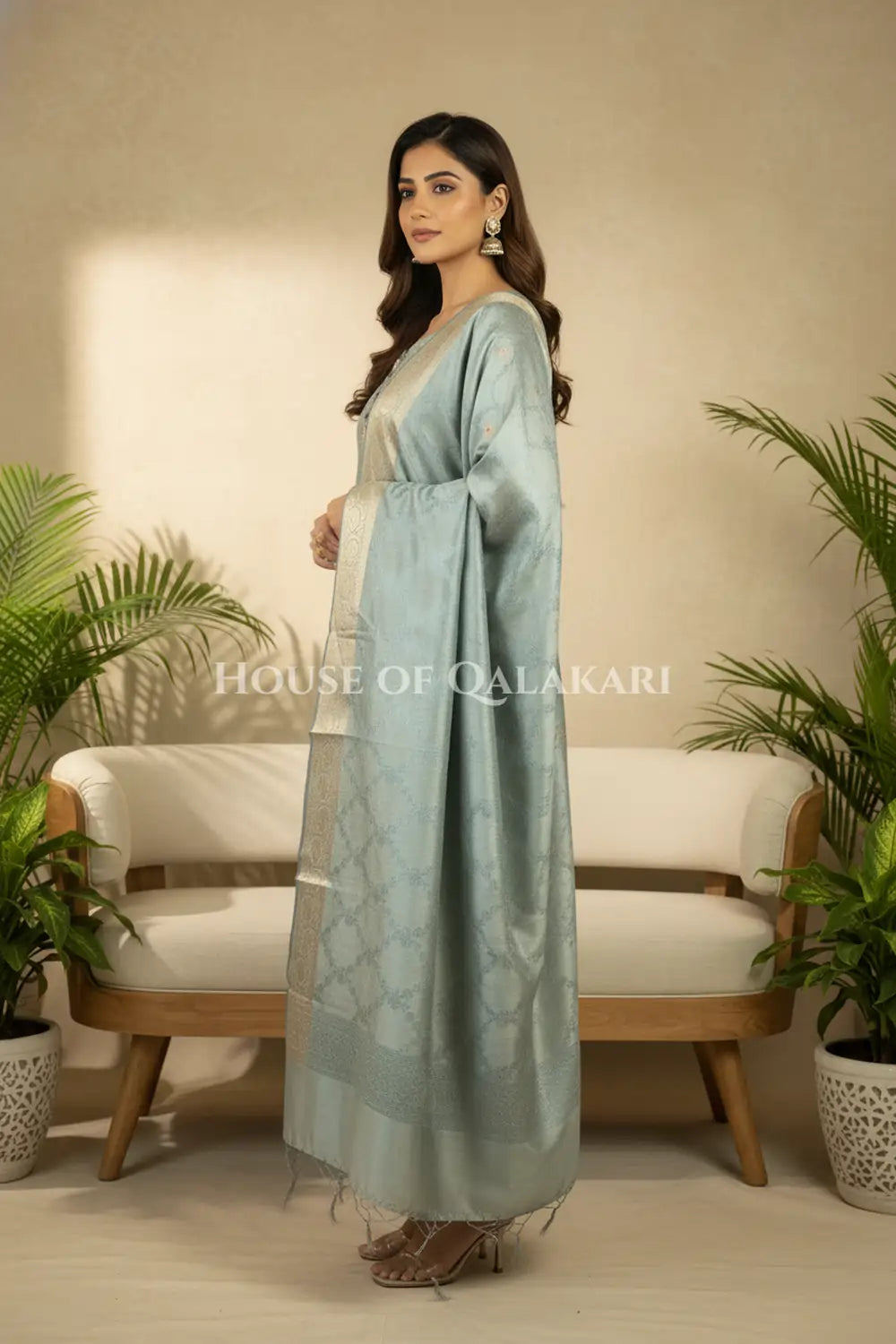 Banarasi Unstitched Dress Material in Grey diamond Chokdi resham work kurta and zari border – side pose
