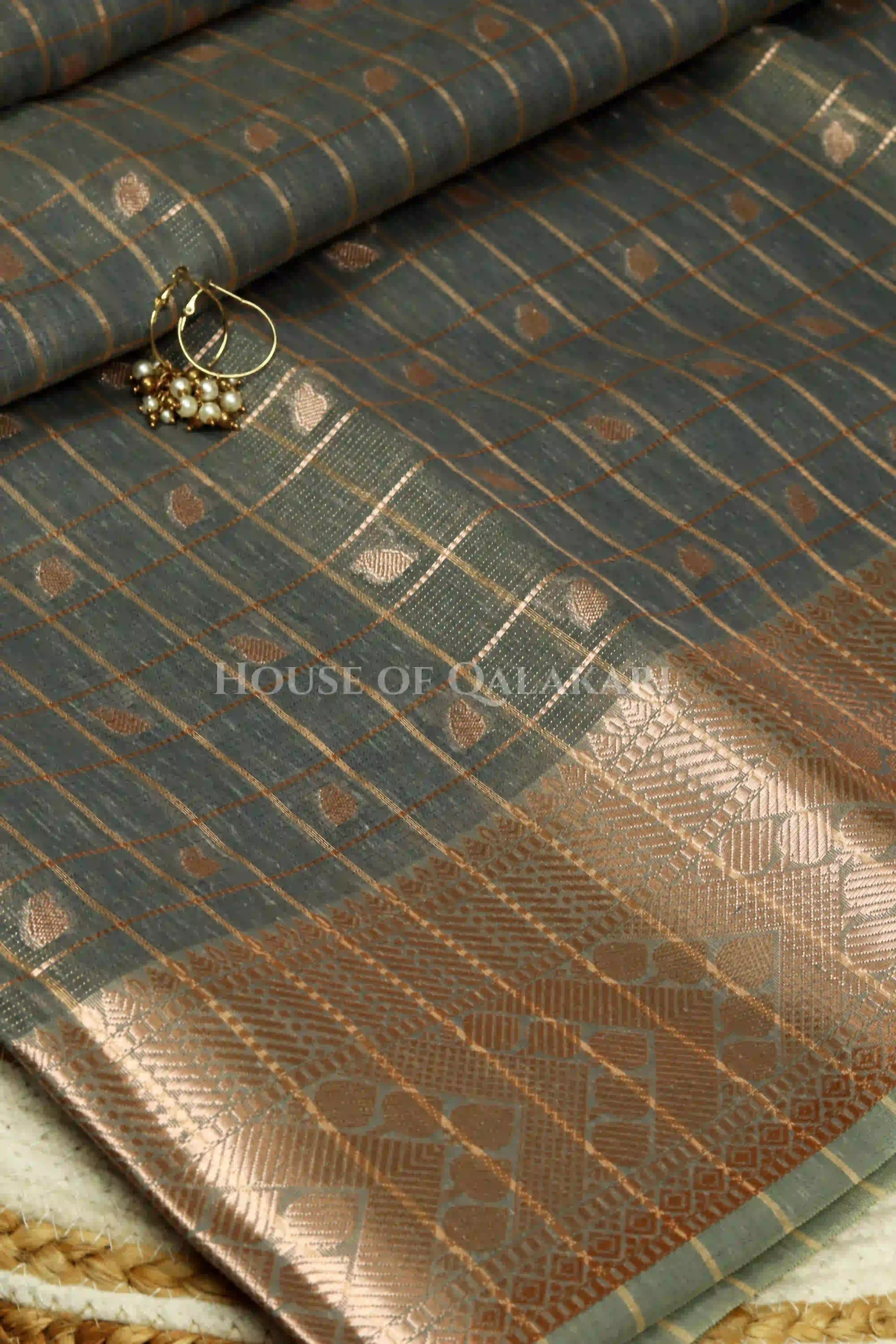 linen saree body