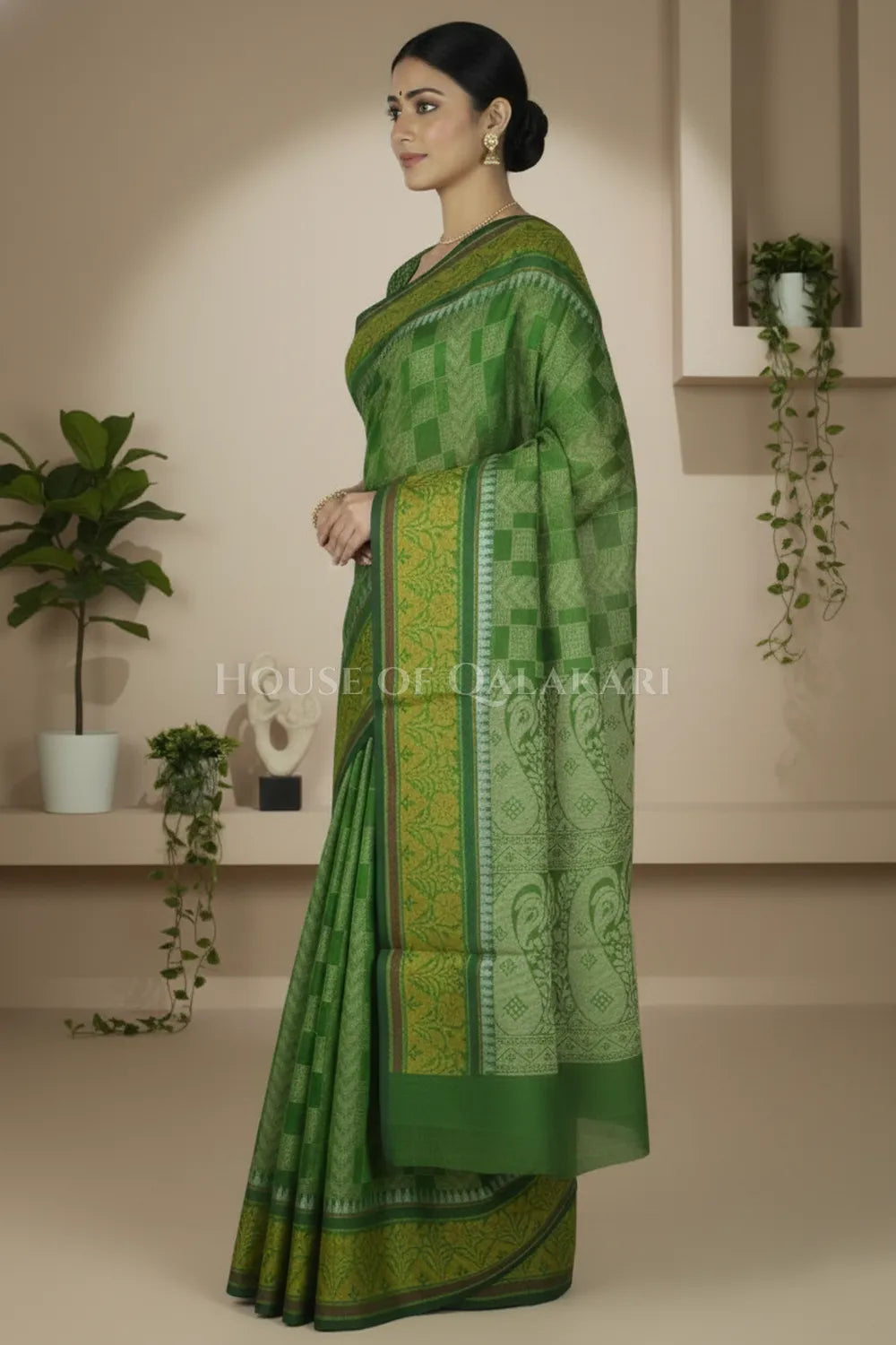 mulmul cotton patola saree 0431 side pose