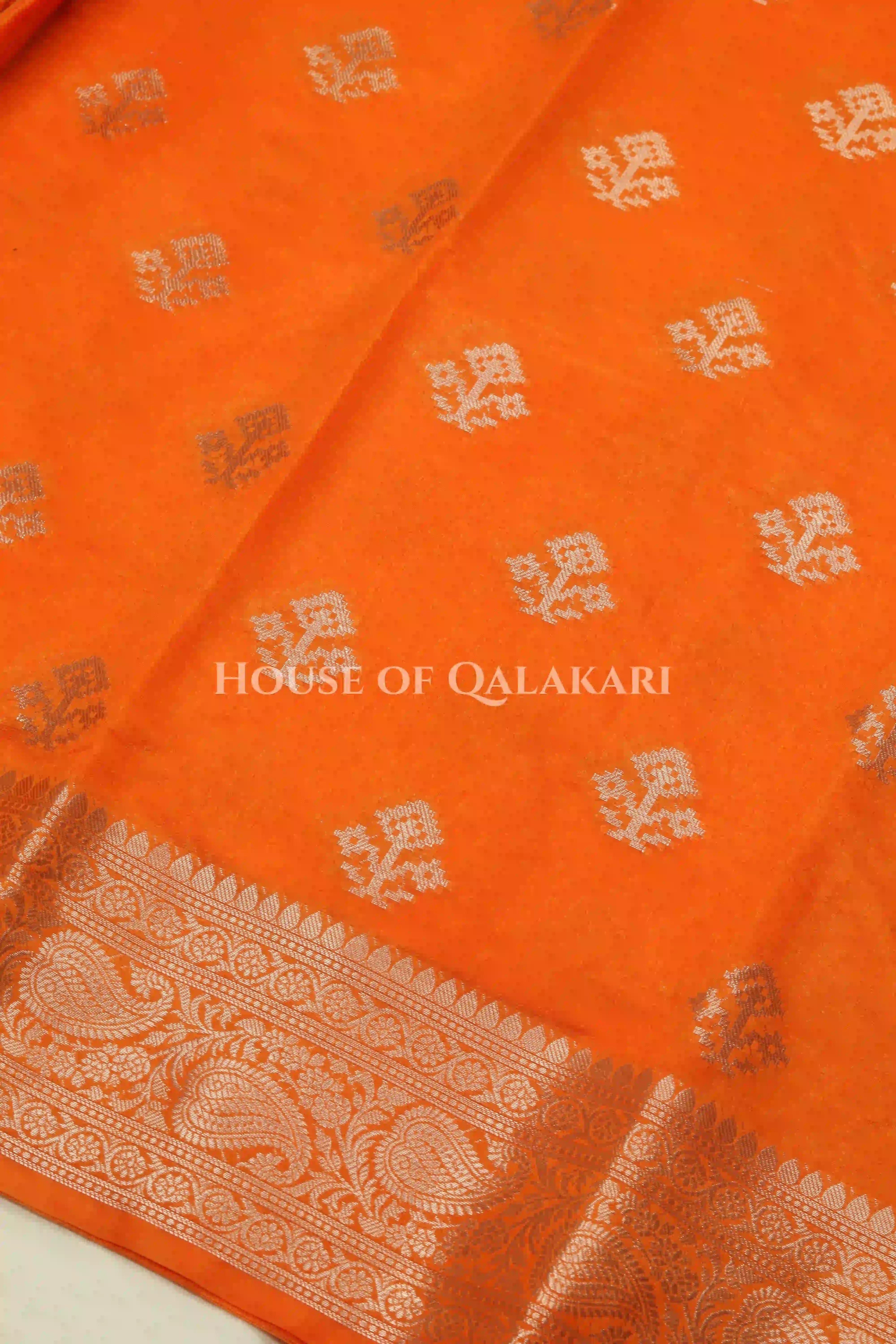 Monga Silk Saree body