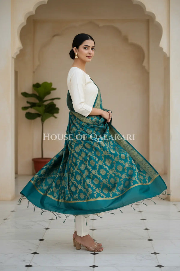silk dupatta 0249 side pose