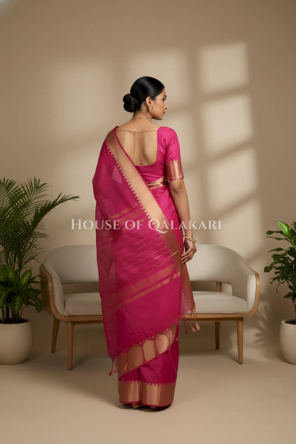 cotton saree 0332 back pose