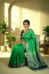 georget silk saree sitting pose