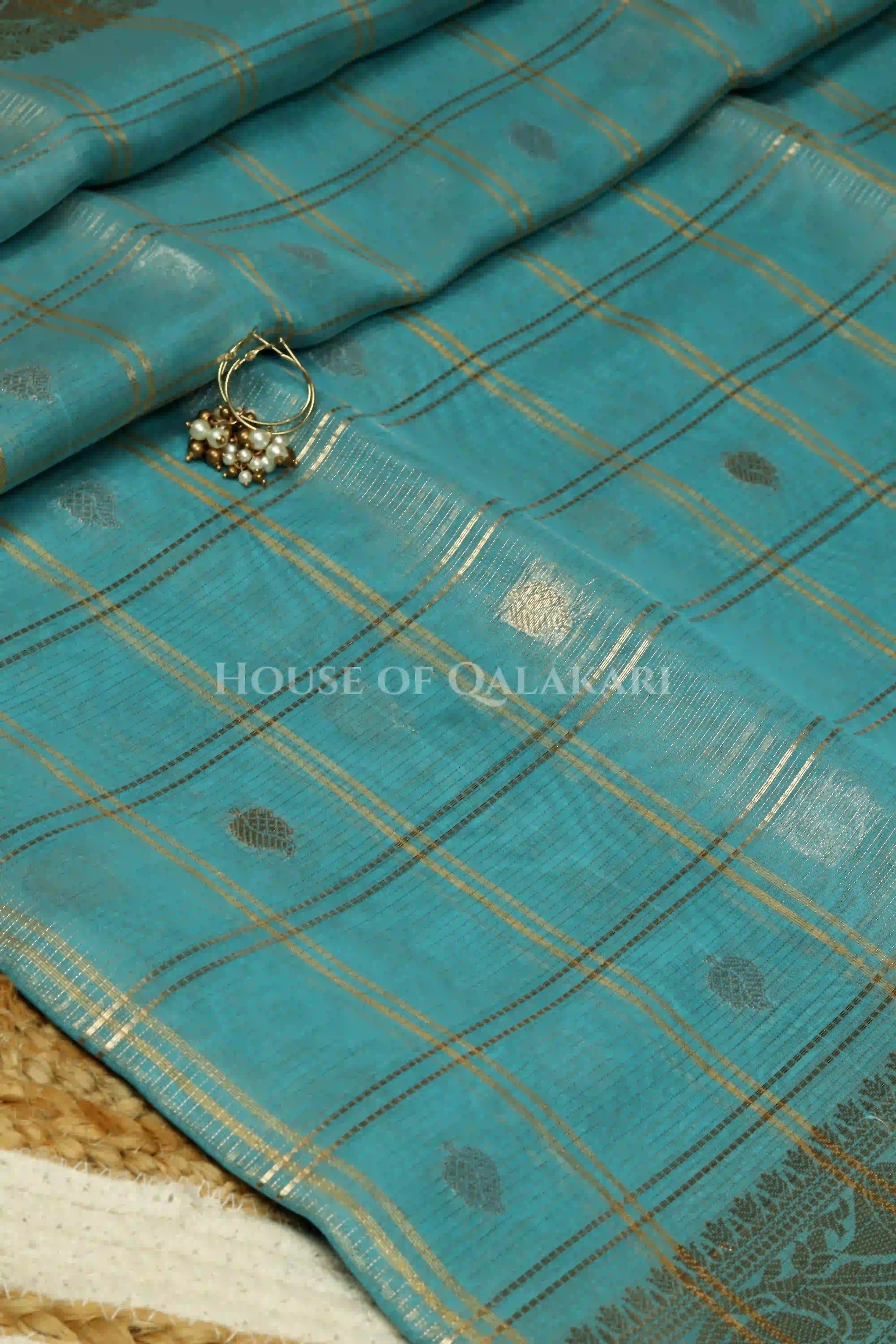 linen saree body