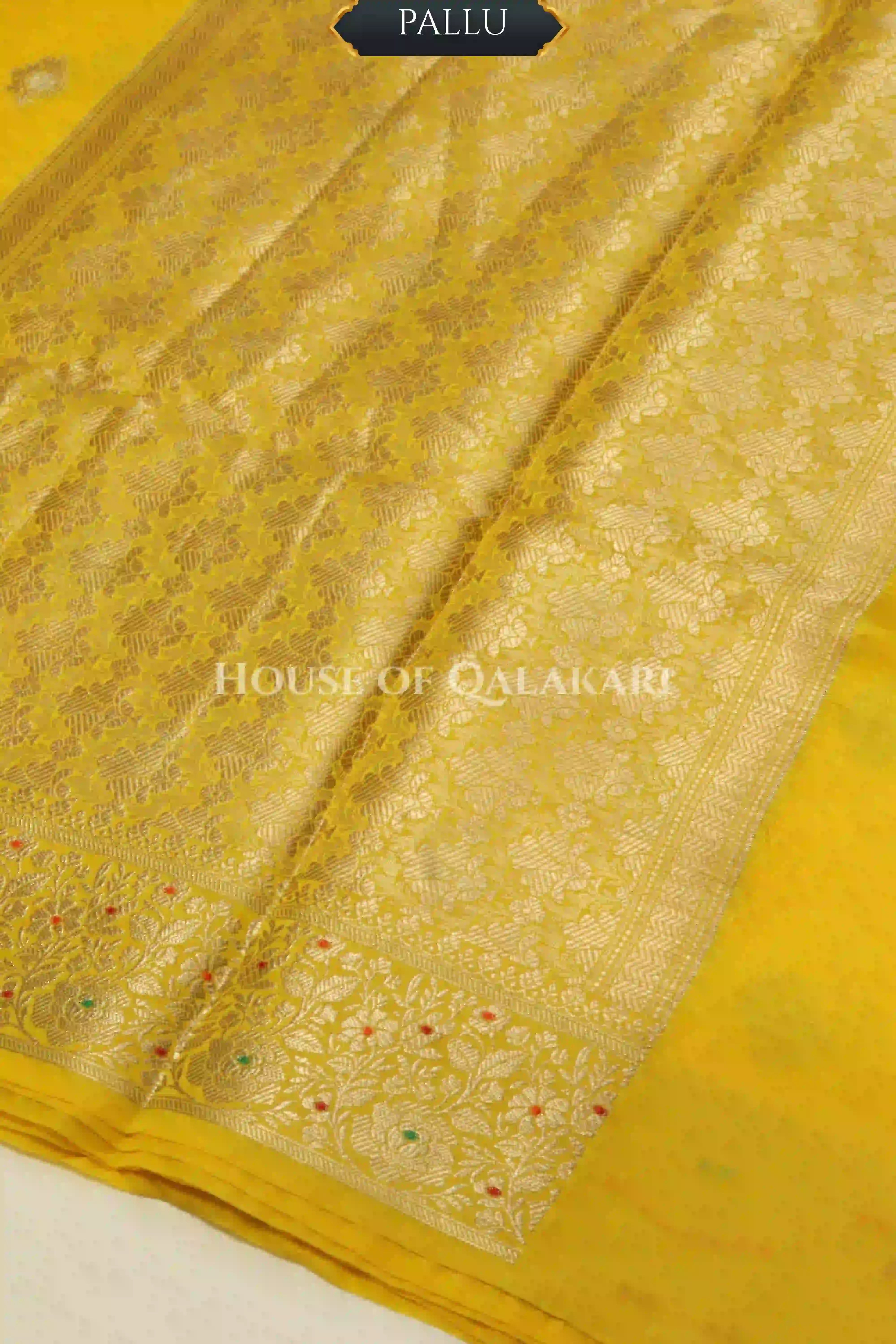 moonga silk saree pallu